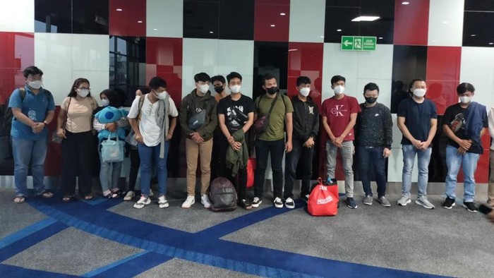 15 perkerja Apin BK di tempat judi miliknya ditangkap dari sejumlah tempat di Pekanbaru, Riau. (Foto: Istimewa)