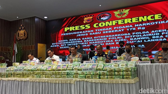 Polda Aceh berhasil menggagalkan penyelundupan 179 kg sabu dari Malaysia.