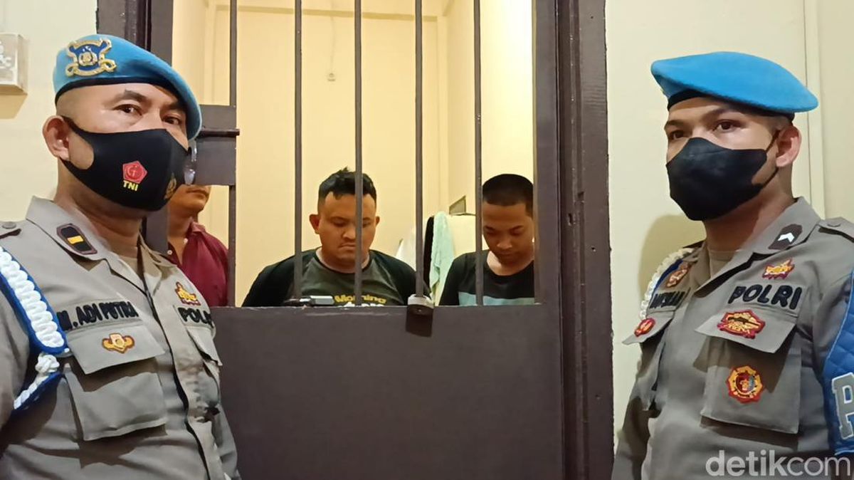 Di Medan, Polisi Sita Tas Dan Dompet MCM Palsu Lalu Dimusnahkan