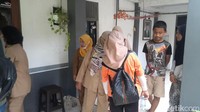 Pihak keluarga masih menunggu kedatangan jenazah Novita Kurnia Putri, korban salah tembak di Texas Amerika Serikat. Hingga kini, keluarga mengaku belum ada informasi terkait kapan jenazah Novita akan tiba di Indonesia. Foto: Afzal Nur Iman/detikJateng