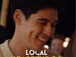 7 Potret Ganteng Maxime Bouttier di Film Julia Roberts, Ticket to Paradise