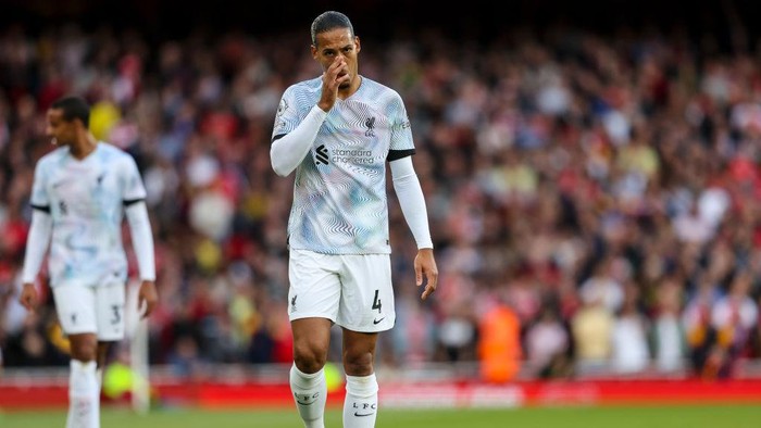 LONDON, ENGLAND - OCTOBER 09: Virgil Van Dijk of Liverpool during the Premier League match between Arsenal FC and Liverpool FC at Emirates Stadium on October 09, 2022 in London, England. (Photo by Robin Jones/Getty Images)