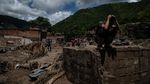 Ngeri! Tanah Longsor Terjang Venezuela, Rumah Rusak Parah