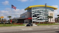 Lanjut diposisi ke-3 ada Epic McD di Orlando, Florida. Secara bangunan, restoran ini menjadi yang terbesar di dunia dengan luas 1.800 meter persegi. Namun jika dihitung dari jumlah kursi McD ini menduduki posisi ke-3 dengan jumlah 350 orang. Dok. wikimedia.org