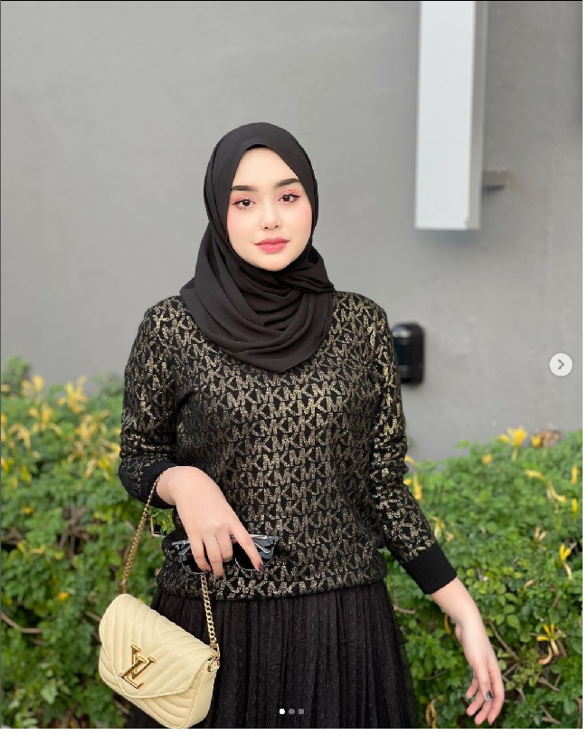 Unggahan Anes ini yang kemudian dihujat netizen. Sebab dia dianggap meremehkan remaja lainnya yang masih menempuh pendidikan di usia 19 tahun. Foto: Dok. Instagram ayunieso_