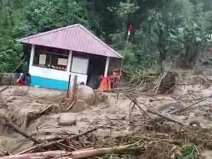 Intensitas Hujan Tinggi, Enrekang Diterjang Banjir Bandang hingga Longsor