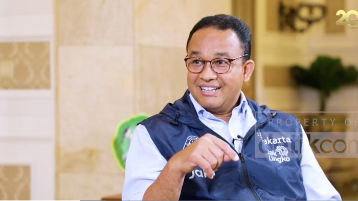 Anies Baswedan mengaku saat ini dirinya belum berada di jalur sebagai calon presiden. Anies menilai Prabowo Subianto dan Ganjar Pranowo lebih cocok jadi capres karena sudah memenuhi persyaratan.