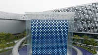 Pusat ini mengelola data lokal di Chengdu dan membantu memproses peningkatan jumlah data yang dihasilkan di kota-kota di pantai timur. China diperkirakan mencapai volume yang diproyeksikan sebesar 48,6 zettabytes dalam pembuatan data, yang berjumlah lebih dari 50 triliun gigabyte.
