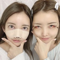 Di media sosial Twitter, Chie dan Chika bahkan tidak segan memperlihatkan wajah lebam mereka sesaat setelah operasi plastik. Foto: Twitter