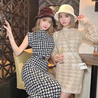 Keduanya berambisi untuk punya wajah yang super tirus. Baru-baru ini keduanya melakukan pembuangan lemak di sekitar pipi. Foto: dok. Instagram/@yoshikawachie_16