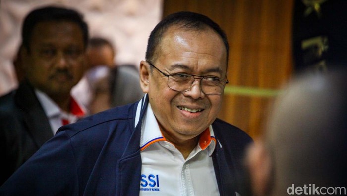 Dirut PT Liga Indonesia Baru (LIB) Akhmad Hadian Lukita dipanggil TGIPF. Begini ekspresi pria yang telah berstatus tersangka tragedi Kanjuruhan.