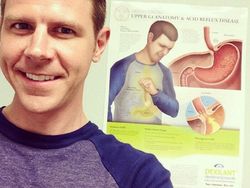 Pas Banget, Foto Orang dan Binatang Mirip Lukisan Atau Gambar