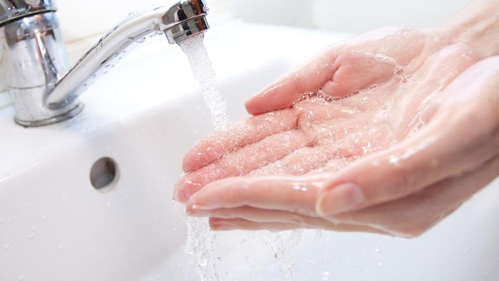 Hari Cuci Tangan Sedunia 2022 atau Global Handwashing Day 2022 jatuh pada 15 Oktober. Peringatan ini sebagai bentuk kampanye terhadap pentingnya cuci tangan.