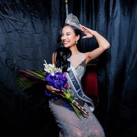 Lesley Cheam Wei Yeng minggu lalu dinobatkan sebagai Miss Universe Malaysia 2022. Sayangnya baru beberapa hari setelah dimahkotai, kemenangannya menjadi kontroversi setelah kedapatan pernah mengunggah video yang dianggap tidak senonoh.Foto: Instagram