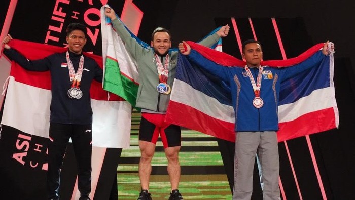 Mohammad Yasin meraih tiga perunggu di Kejuaraan AsiaAngkat Besi 2022.