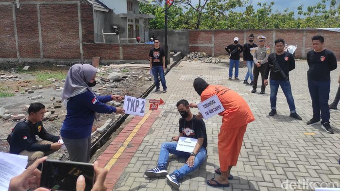 Rekontruksi kasus penganiayaan yang menewaskan pemuda Wonogiri Alan Suryawan Selasa (11/10/2022).