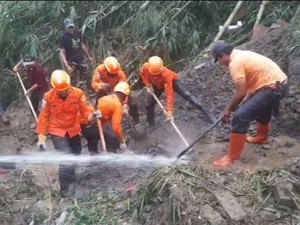 Lansia di Tomohon Sulut Tewas Tertimpa Longsor saat Istirahat di Gubuk