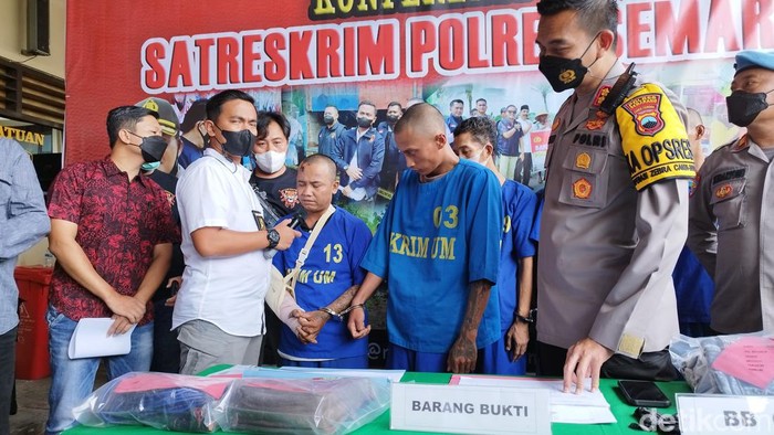 Polres Semarang jumpa pers komplotan pencuri yang menusuk kepala dusun, Selasa (11/10/2022).