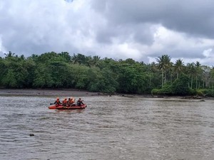 Pencarian Mahasiswi Hanyut di Yeh Ho Diperluas Hingga Pantai Soka