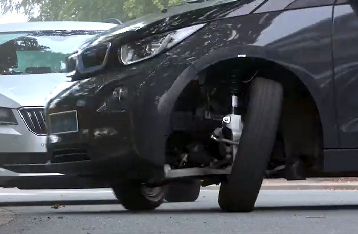 Radius putar roda ZF bisa mencapai 80 derajat.