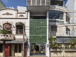 8 Foto Rumah Anti Sombong, Luarnya Sempit Terhimpit Dalamnya Bikin Takjub