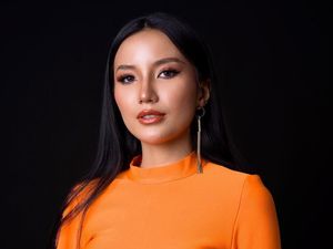 Foto Miss Universe Malaysia Jadi Kontroversi karena Souvenir Mr P dari Bali