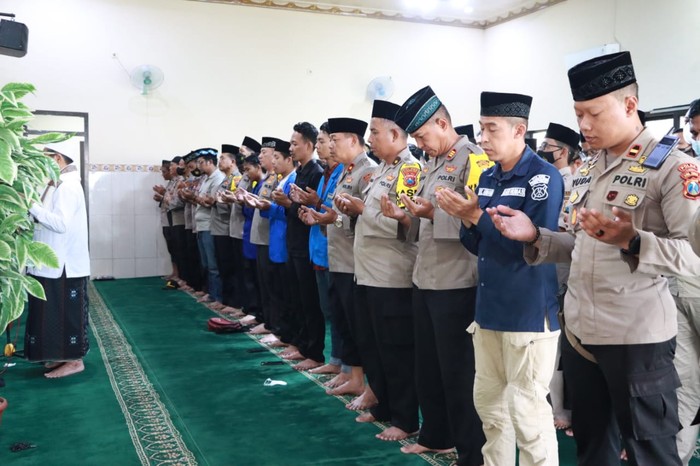 salat gaib untuk korban tragedi Kanjuruhan