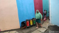 Meski sebagian berukuran 1,8 m x 2 m2, warga tetap bersyukur sudah dibangunkan rumah.