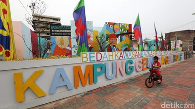 Intip Kampung Gembira Gembrong yang Diresmikan Anies