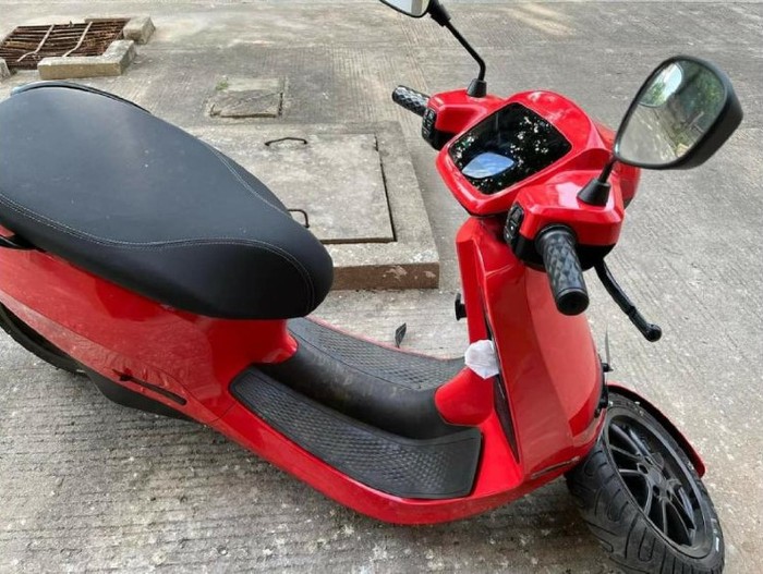 Suspensi depan skuter listrik Ola tiba-tiba patah