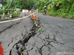 Pemkab Blitar Siapkan Skema Relokasi di Daerah Tanah Gerak