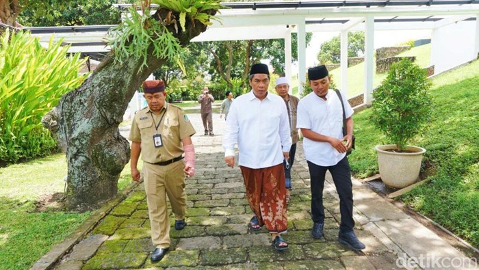 Waketum PBNU KH Zulfa Mustofa