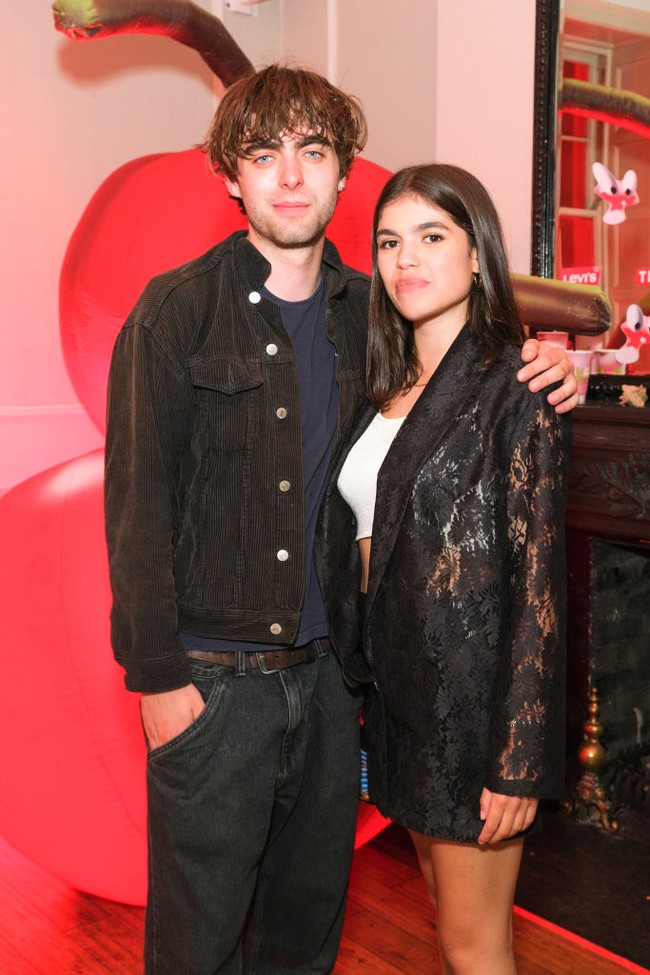 Seperti dikutip dari Evening Standard, ibunda Lennon, Patsy Kensit menggugat cerai Liam Gallagher pada tahun 2000. Saat ini Lennon yang berusia 23 tahun juga berkarier sebagai musisi seperti ayahnya.  Foto: Getty Images