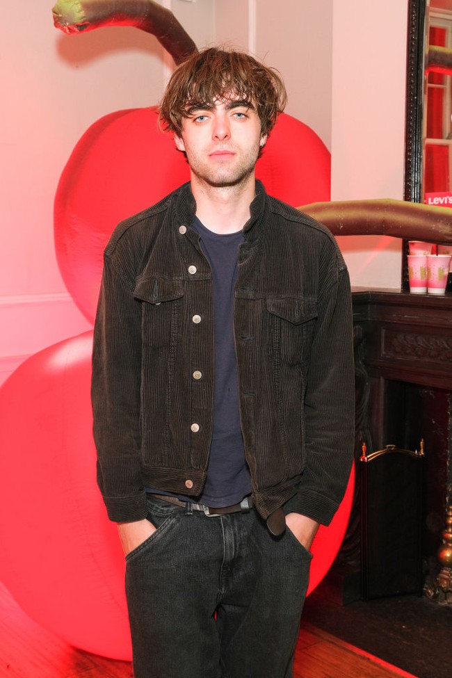 Dan inilah anak kedua Liam Gallagher, Lennon Francis Gallagher merupakan hasil dari pernikahan vokalis Oasis itu dengan aktris  Patsy Kensit. Lennon lahir pada 1999 setelah perselingkuhan ayahnya dengan penyanyi Lisa Moorish terungkap. Foto: Getty Images