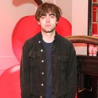 Dan inilah anak kedua Liam Gallagher, Lennon Francis Gallagher merupakan hasil dari pernikahan vokalis Oasis itu dengan aktris  Patsy Kensit. Lennon lahir pada 1999 setelah perselingkuhan ayahnya dengan penyanyi Lisa Moorish terungkap. Foto: Getty Images