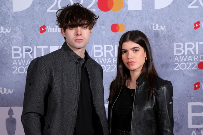 Seperti dikutip dari The Sun, Molly merupakan putri yang awalnya tak ditemui Liam Gallagher saat lahir. Pada 2018, Liam pernah mengunggah foto kebersamaannya dengan Molly dan dua putranya, Lennon dan Genne.Foto: Getty Images