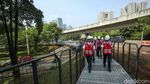 Sambil Gowes, Anies Resmikan Taman Semanggi