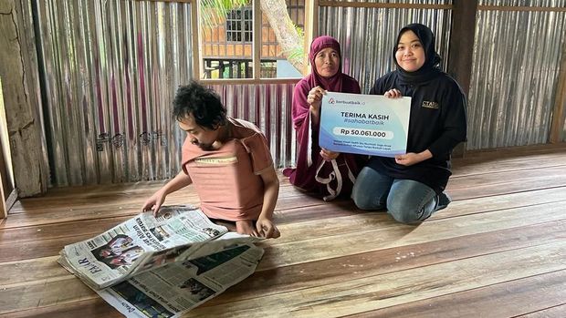 Kabar bahagia datang dari Nurmiah, ibu dari anak down syndrome. Kini, ia sudah mempunyai rumah panggung berukuran 10x8 m berkat donasi dari Sahabat Baik.