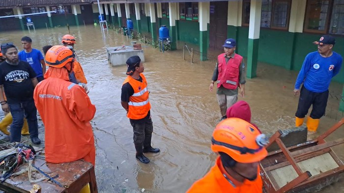 Banjir di Sukabumi.