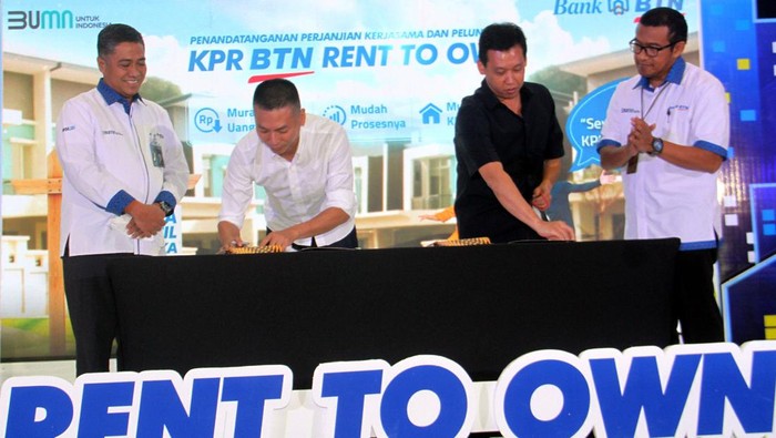 BTN Kenalkan KPR Rent To Own Program ini berangkat dari konsep pemilikan rumah yang menggunakan mekanisme sewa untuk membantu masyarakat memiliki rumah dalam jangka waktu tertentu untuk memiliki rumah dengan cara kredit di akhir masa sewa.