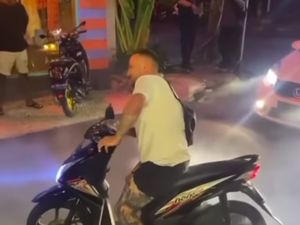 Bule Bali Nge-drift Liar di Jalanan Disorot Media Asing