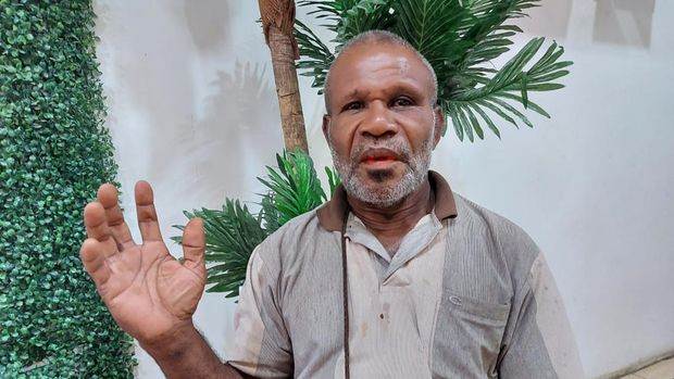 Cucu Pahlawan Nasional Papua Marthen Indey, Onesimus Indey. (dok. Istimewa)