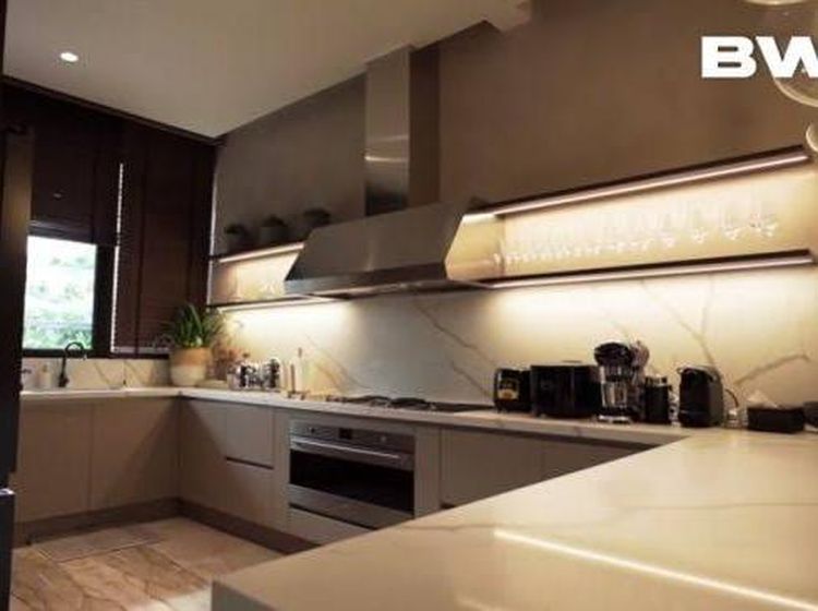 Intip Dapur di Rumah Mewah Ala Penthouse Milik Maia Estianty