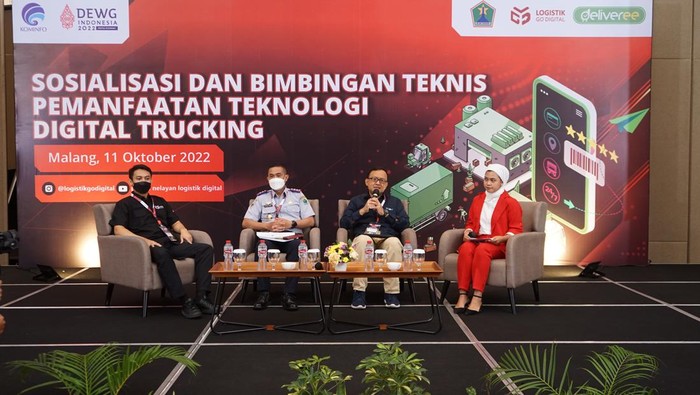 Digital trucking kominfo