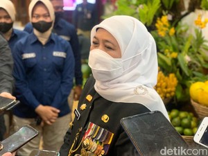 Khofifah Belum Berencana Aktifkan RS Lapangan Meski Kasus COVID-19 Naik