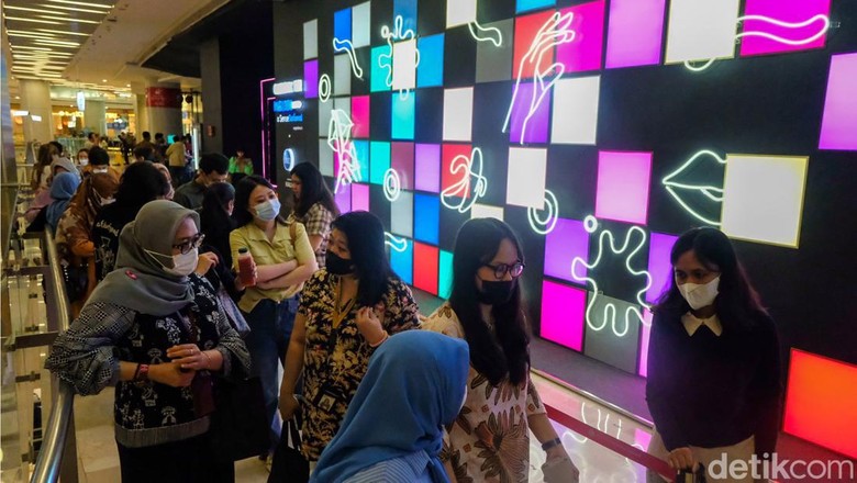 Hotel for Play by Vivo Pengunjung menikmati sensasi bermain sambil belajar seks di Hotel for Play by Vivo di Lotte Shopping Avenue, Jl Dr Satrio, Jakarta Selatan, Rabu (12/10/2022).