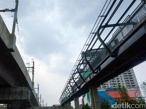 Progres Skywalk Lebak Bulus 96 Persen, Target Rampung Akhir Bulan Ini