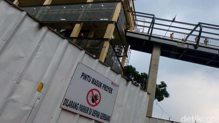Kawasan Lebak Bulus mulai disulap dengan metode transit oriented development atau TOD. Proyek senilai Rp 38 miliar ini dibangun tanpa kocek Pemprov DKI Jakarta.