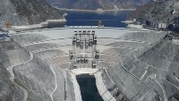 Jinping-i, China. Dibangun di Sungai Yalong di Liangshan, Sichuan, China. Bendungan ini memiliki ketinggian mencapai 305 M. Pembangunan bendungan ini dimulai pada tahun 2005 dan selesai pada tahun 2014.