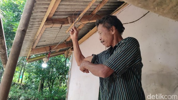 Sosok Jamil, Manusia Kebal Setrum dari Ciamis
